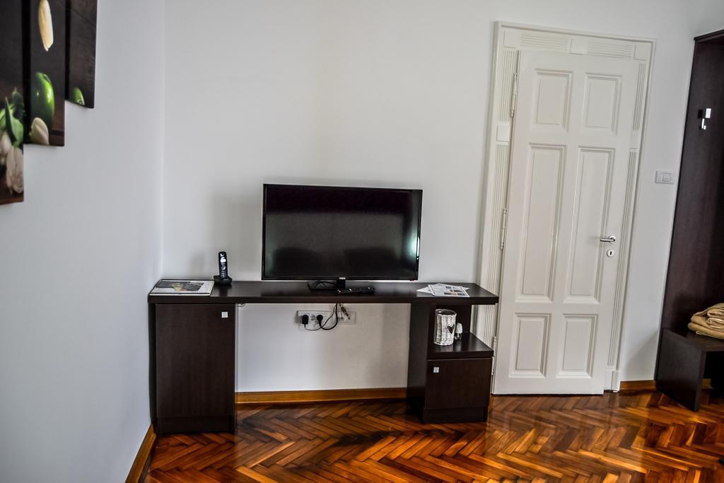 Modena Apartments Novi Sad Pokoj fotografie